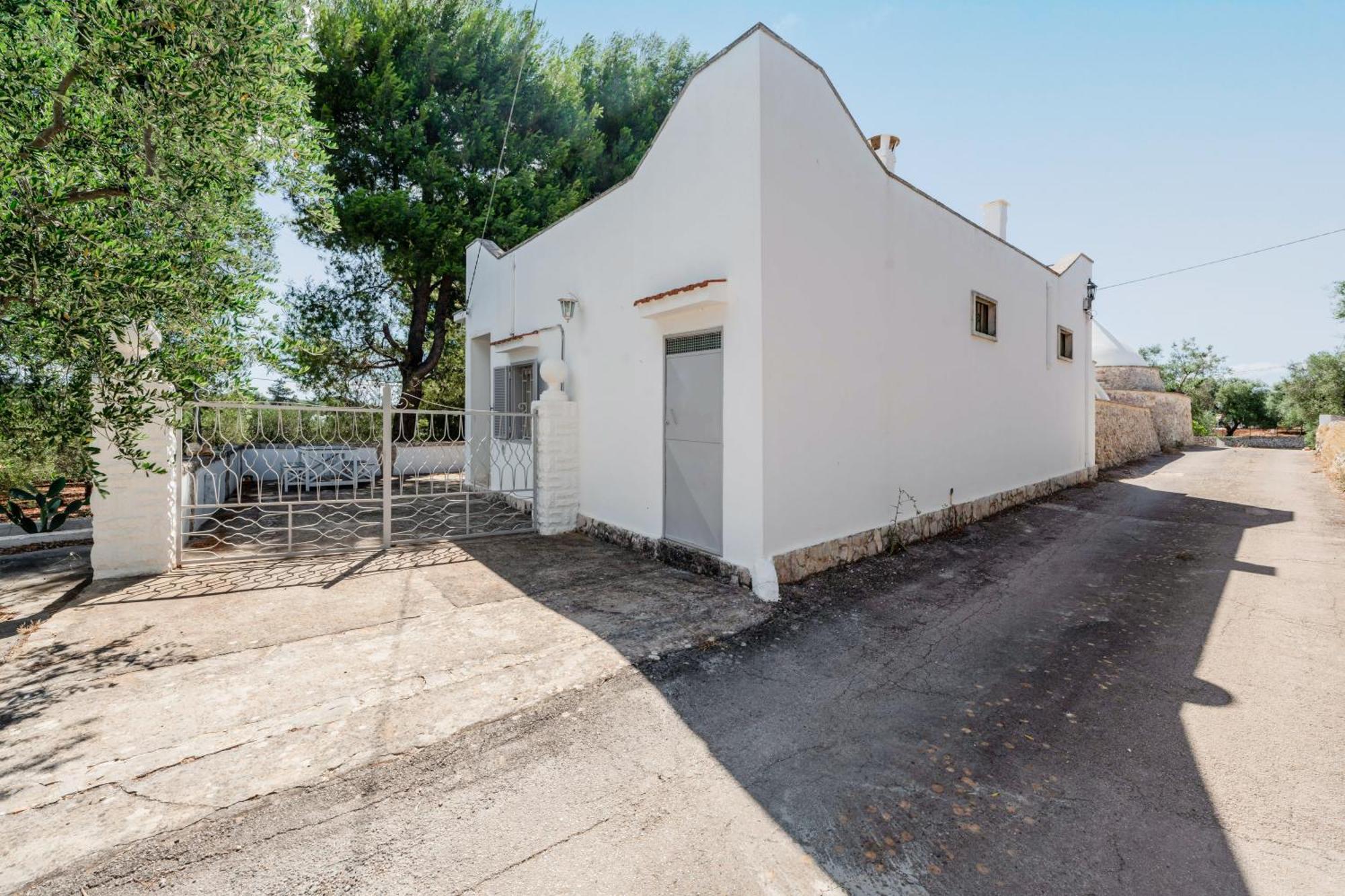 White Conus By Rentbeat Villa Ostuni Exterior photo